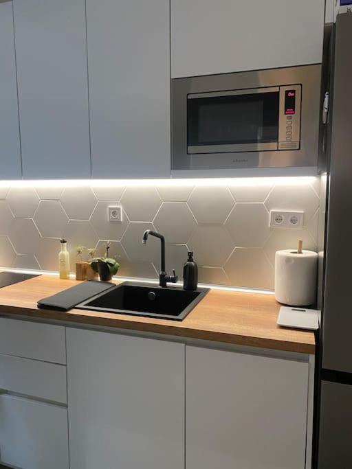 New Luxury Furnished Apartment - Beach, Varna Center & Fast Wi-Fi Exterior foto