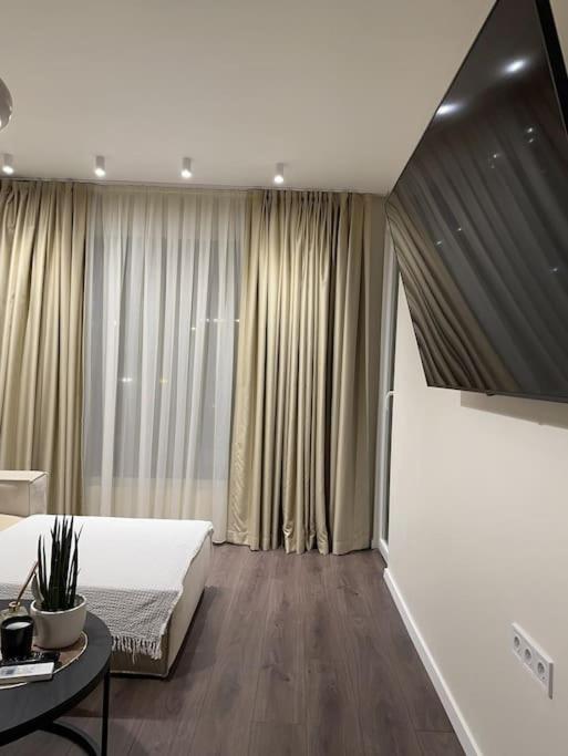 New Luxury Furnished Apartment - Beach, Varna Center & Fast Wi-Fi Exterior foto